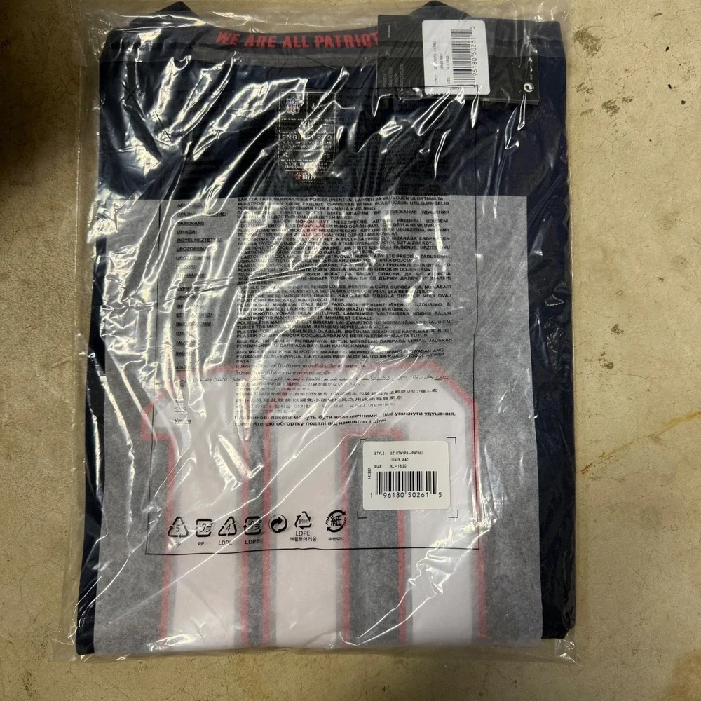 Nike Mac Jones New England Patriots Navy Blue Game Jersey Kids Size XL 18-20 NWT